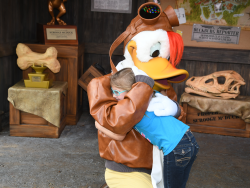 photos/2020/03/Animal Kingdom - Bethany with Scrooge McDuck and Launchpad 2020-03-10 002.jpg