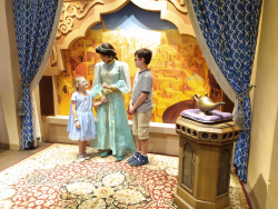 photos/2020/03/Epcot - Bethany and Jett with Princess Jasmine 2020-03-16 019.jpg