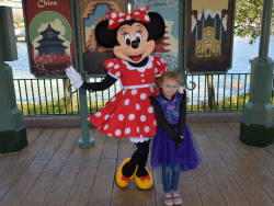 photos/2020/03/Epcot - Bethany with Minnie Mouse 2020-03-07 005.jpg