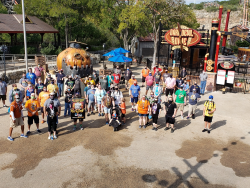 photos/2020/10/Fiesta Texas Fright Bash Group Photo 2020-10-03 002.jpg