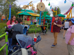 photos/2020/03/Hollywood Studios - Toy Story Land 2020-03-08 003.gif