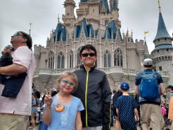 photos/2020/03/Magic Kingdom - Cinderellas Castle 2020-03-09 001.gif