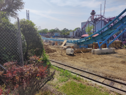 photos/2022/04/Six Flags Construction 2022-04-16 001.jpg